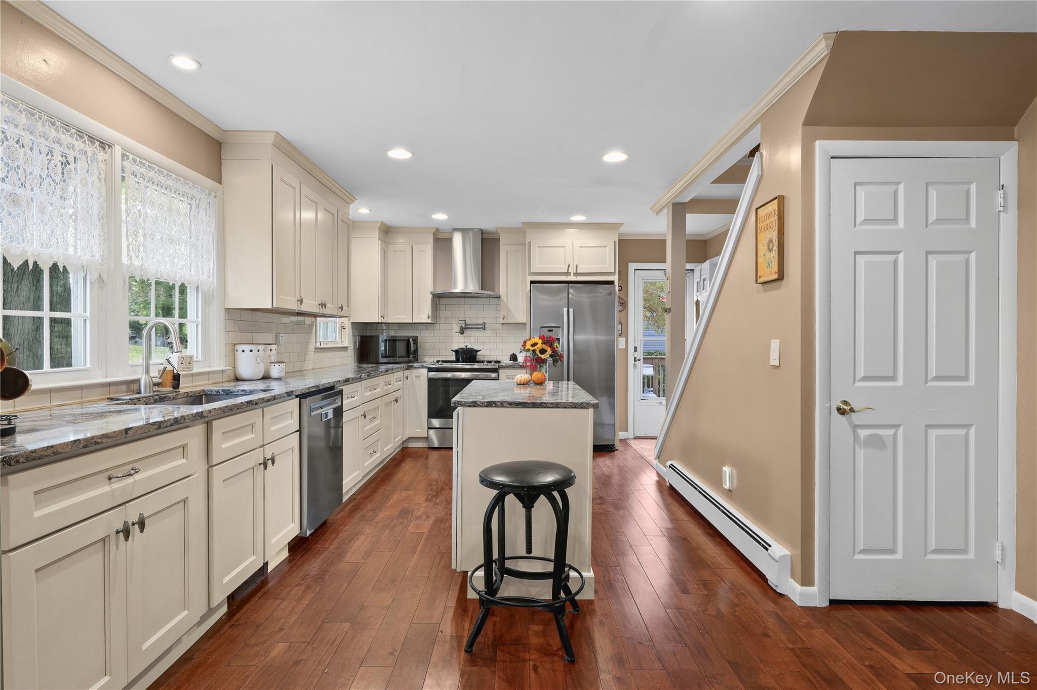 33 Nevins Road Mahopac, NY 10541 - Photo 4 of 31 Gallery Image 4