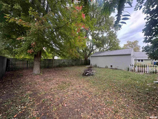 $109,900 | 620 North D Street, Monmouth, IL 61462