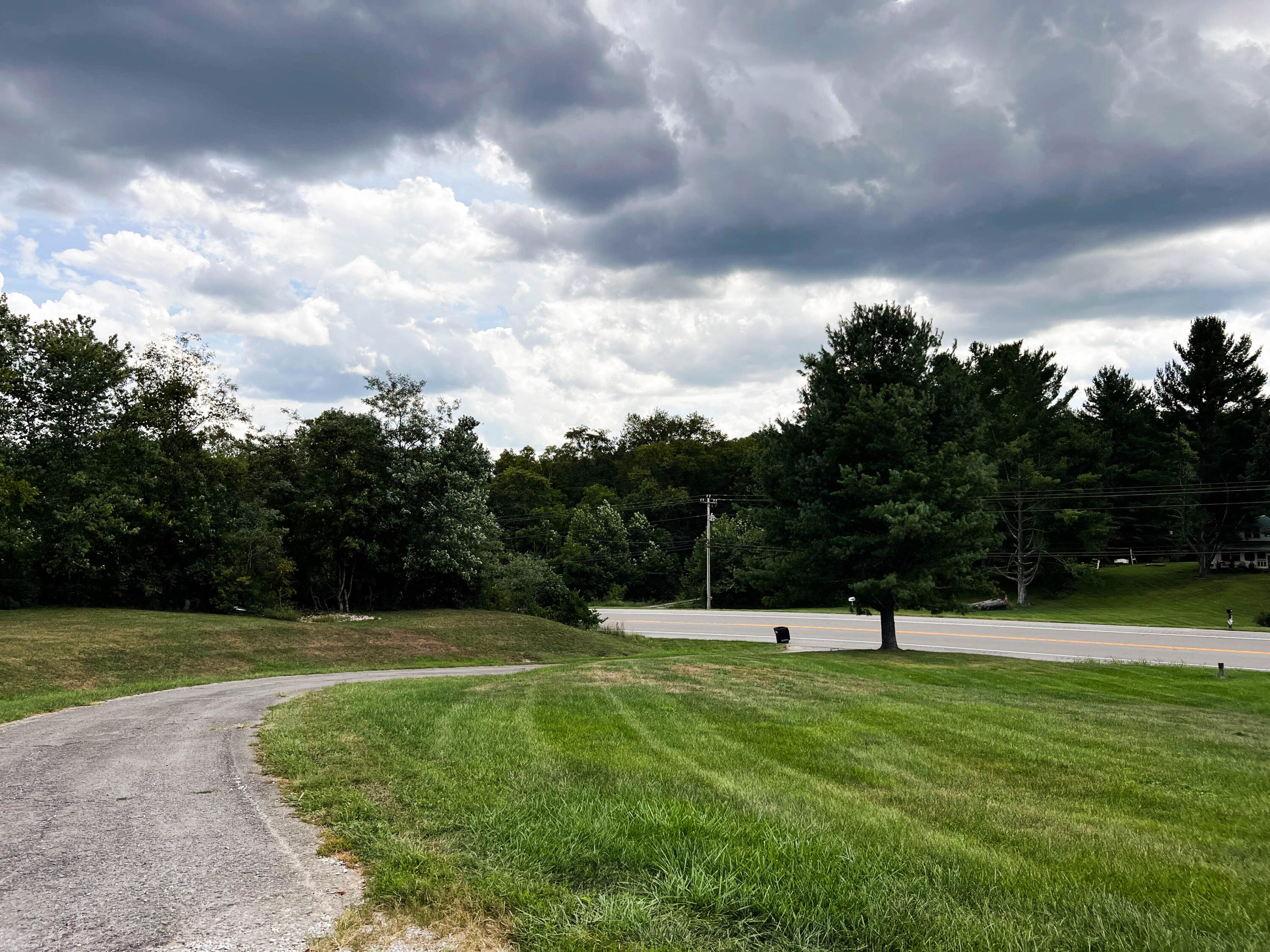 11705 Irvine Road Winchester, KY 40391 - Photo 8 of 26 371924289_1018736822599221_8128625729890