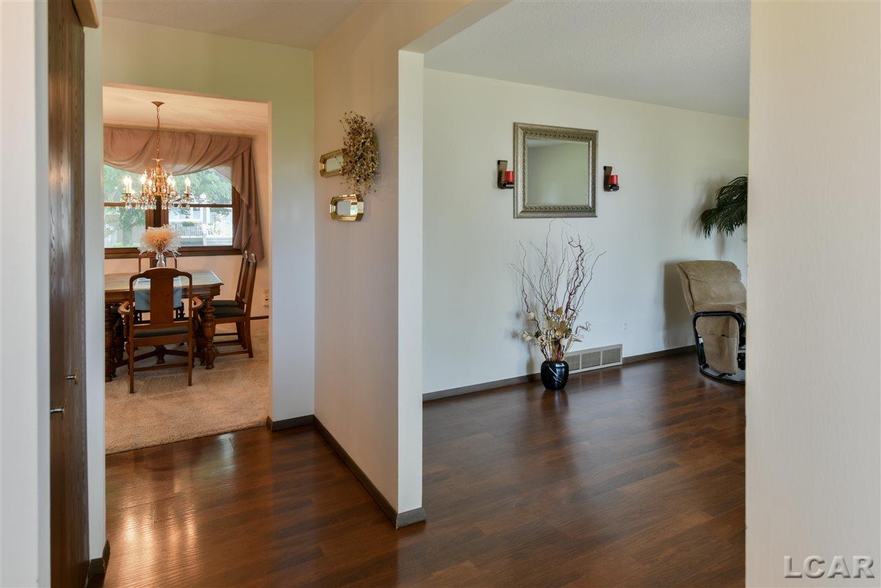 2833 West Russell Road Tecumseh, MI 49286 - Photo 12 of 53 31385651-11.JPG
