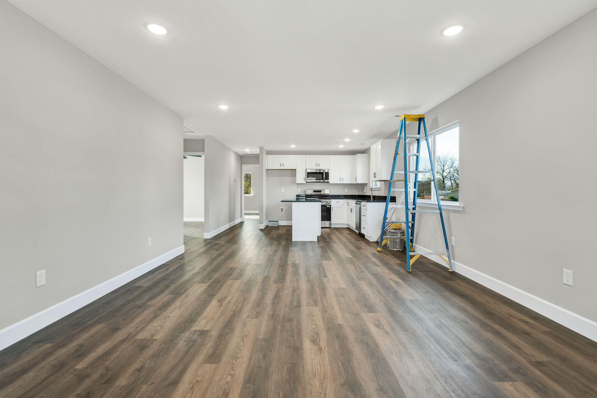 2000 Cooley Street Chattanooga, TN 37406 - Photo 4 of 25 7-web-or-mls-DSC04166