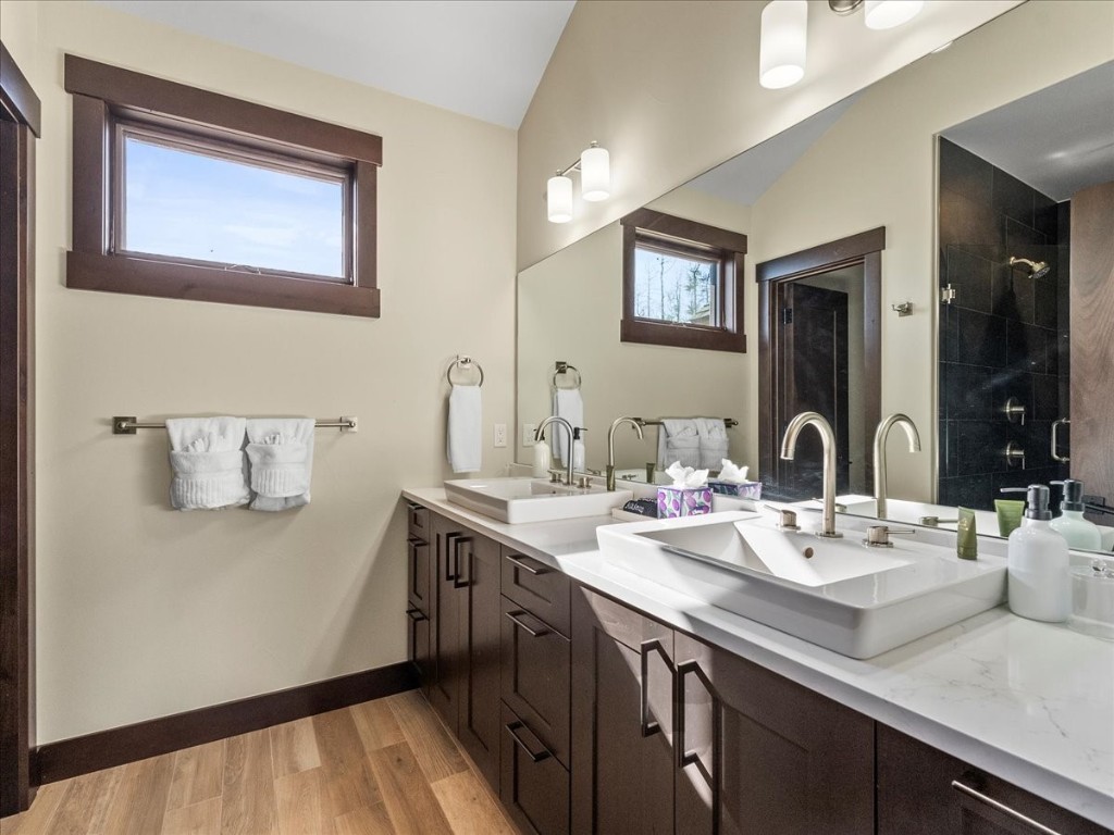 37 Glazer Trail Silverthorne, CO 80498 - Photo 22 of 50 Primary Bathroom