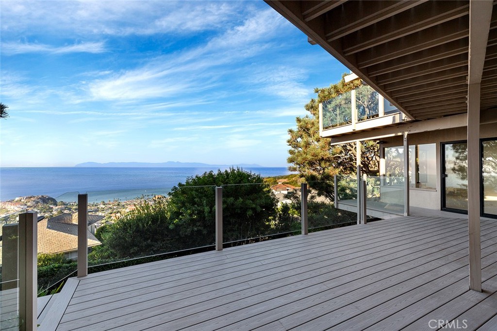 1503 Emerald Bay Laguna Beach, CA 92651 - Photo 4 of 32 a view of a terrace