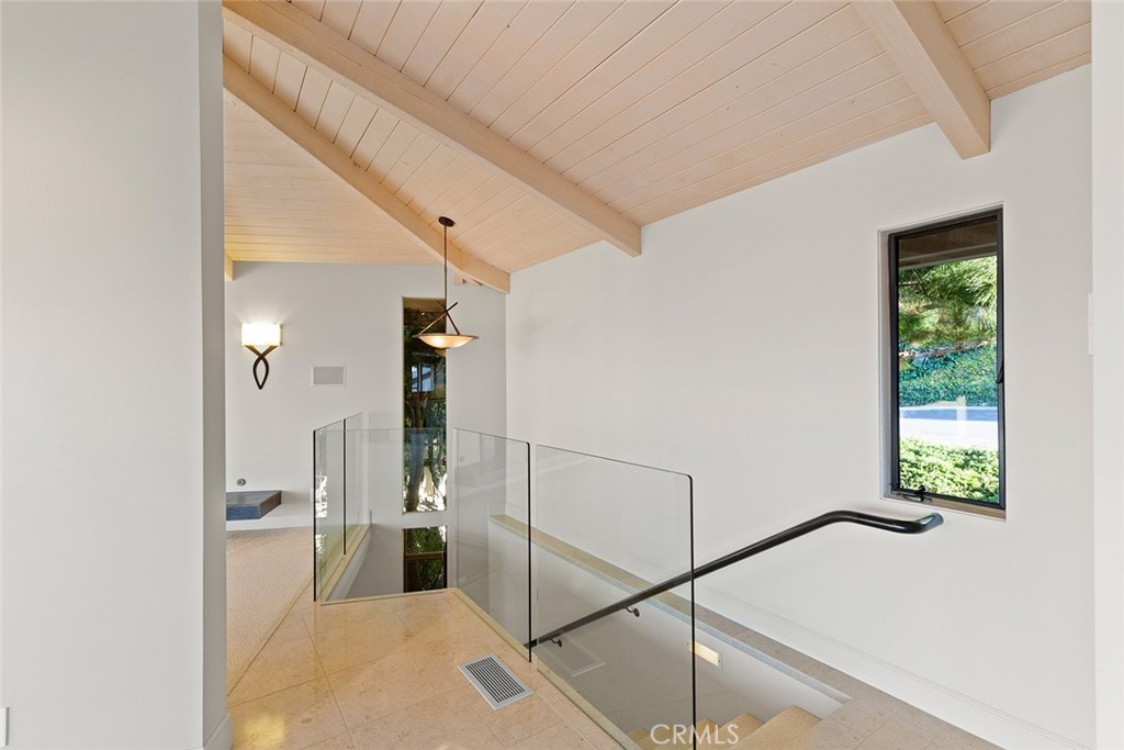 1503 Emerald Bay Laguna Beach, CA 92651 - Photo 7 of 32 a view of a living room