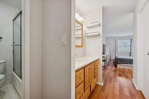 $264,000 | 1230 Park Avenue West, Unit 213, Highland Park, IL 60035