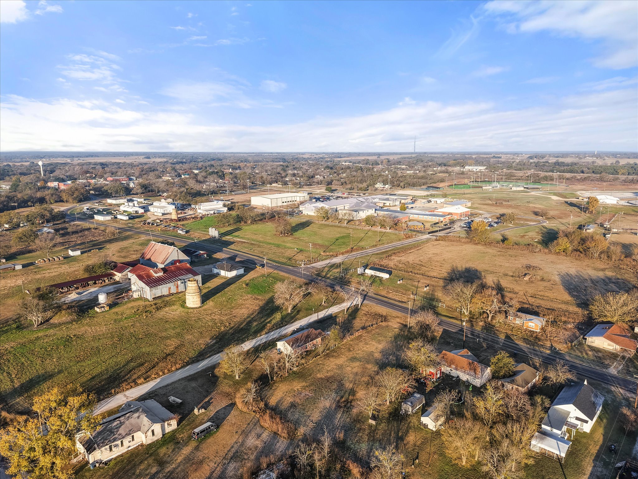 709 E Road Dawson, TX 76639 - Photo 4 of 7 an aerial view of residential building and ocean