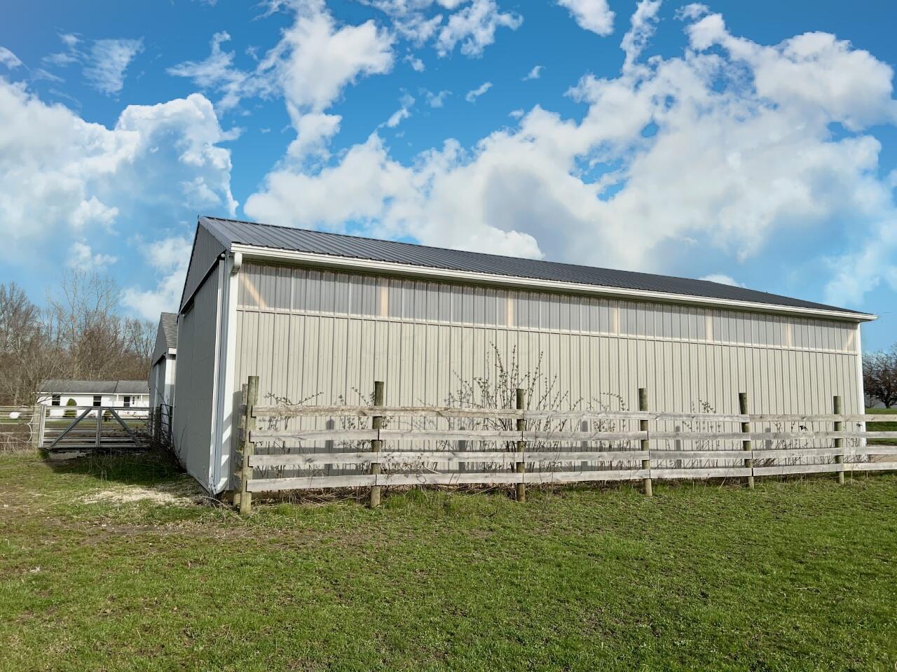 14040 Downing Road Croton, OH 43013 - Photo 45 of 66 • Concrete floor
• Aluminum exterior
• Man door
• (2) sliding doors