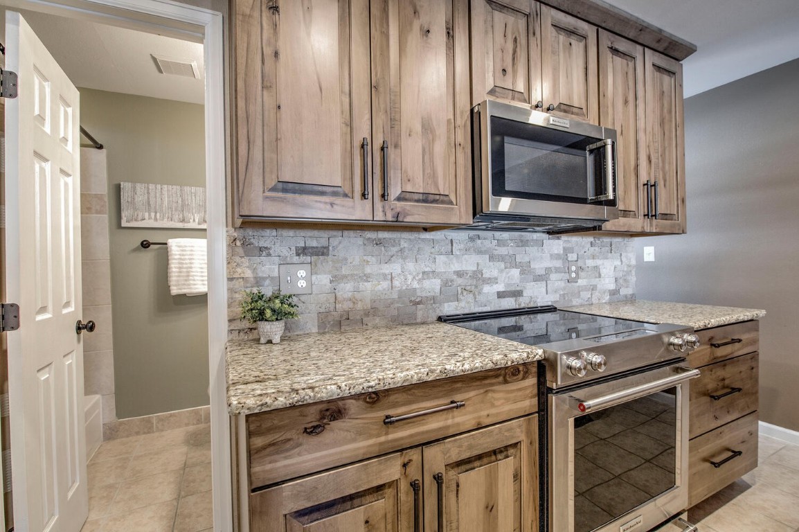 58 Summit Drive, Unit D8 Dillon, CO 80435 - Photo 6 of 32