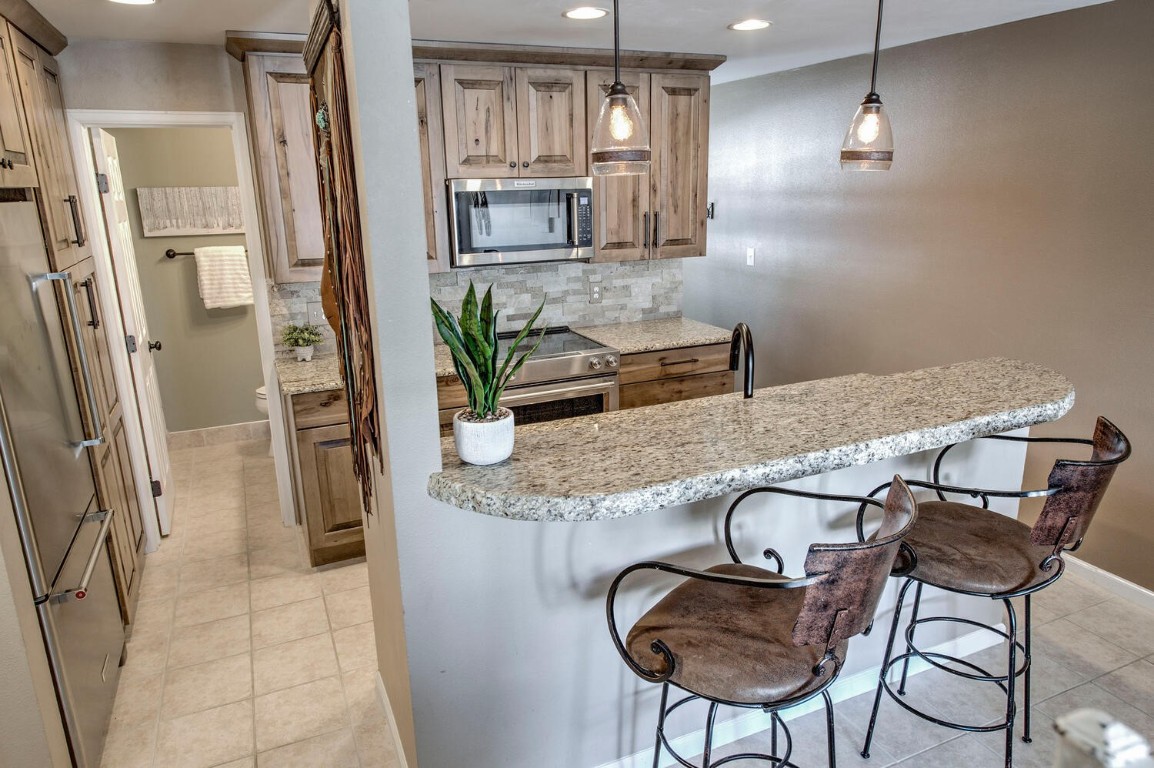 58 Summit Drive, Unit D8 Dillon, CO 80435 - Photo 9 of 32