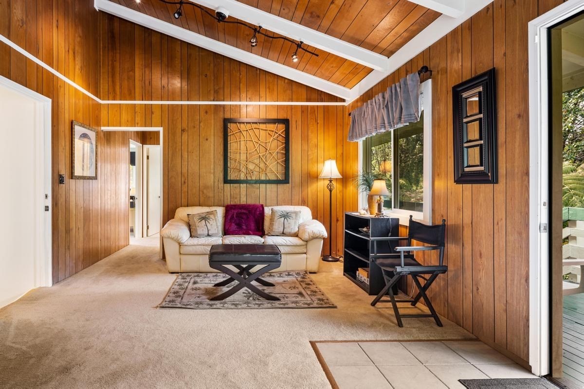 19-4252 Wright Road Volcano, HI 96785 - Photo 9 of 30 a work room with furniture and a window