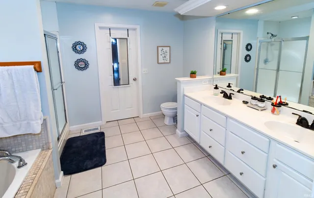 $335,000 | 11535 Breckenridge Drive, Evansville, IN 47725