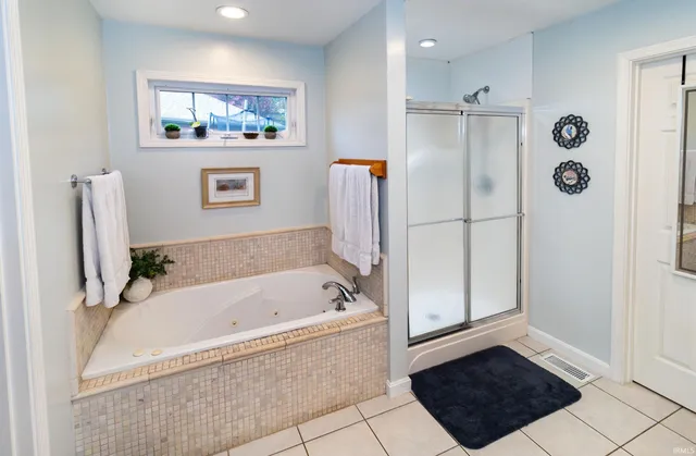 $335,000 | 11535 Breckenridge Drive, Evansville, IN 47725