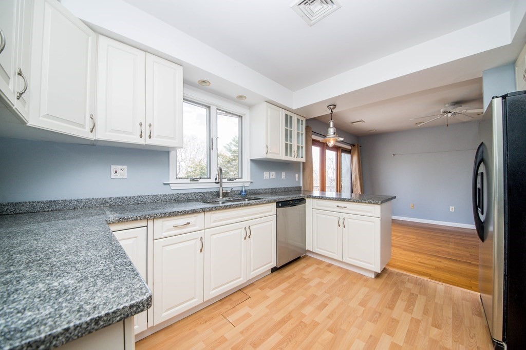 1384 Drift Road Westport, MA 02790 - Photo 24 of 42 Gallery Image 24