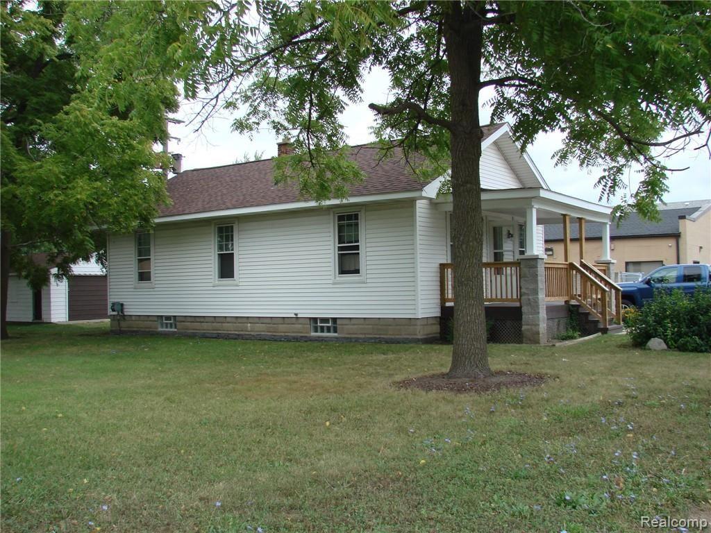 17005 Stephens Eastpointe, MI 48021 - Photo 2 of 18