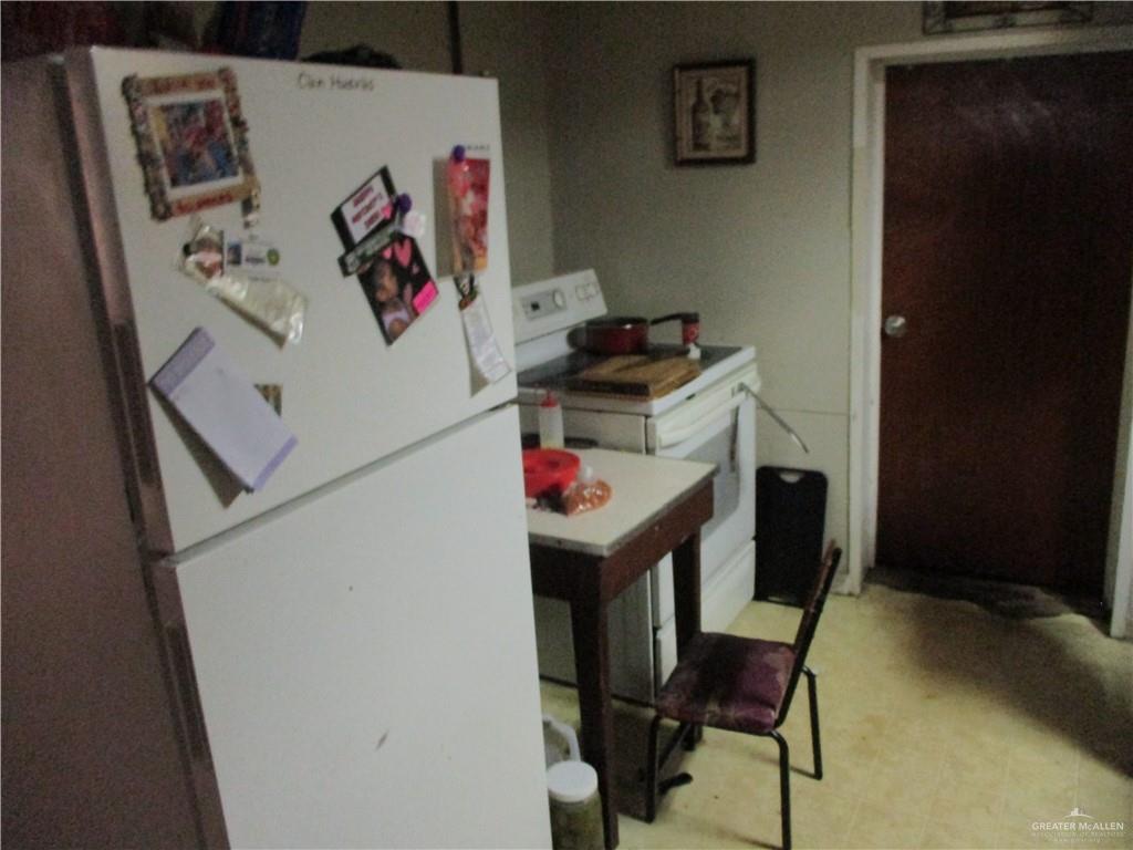 207 South Avasolo Street Rio Grande City, TX 78582 - Photo 4 of 8