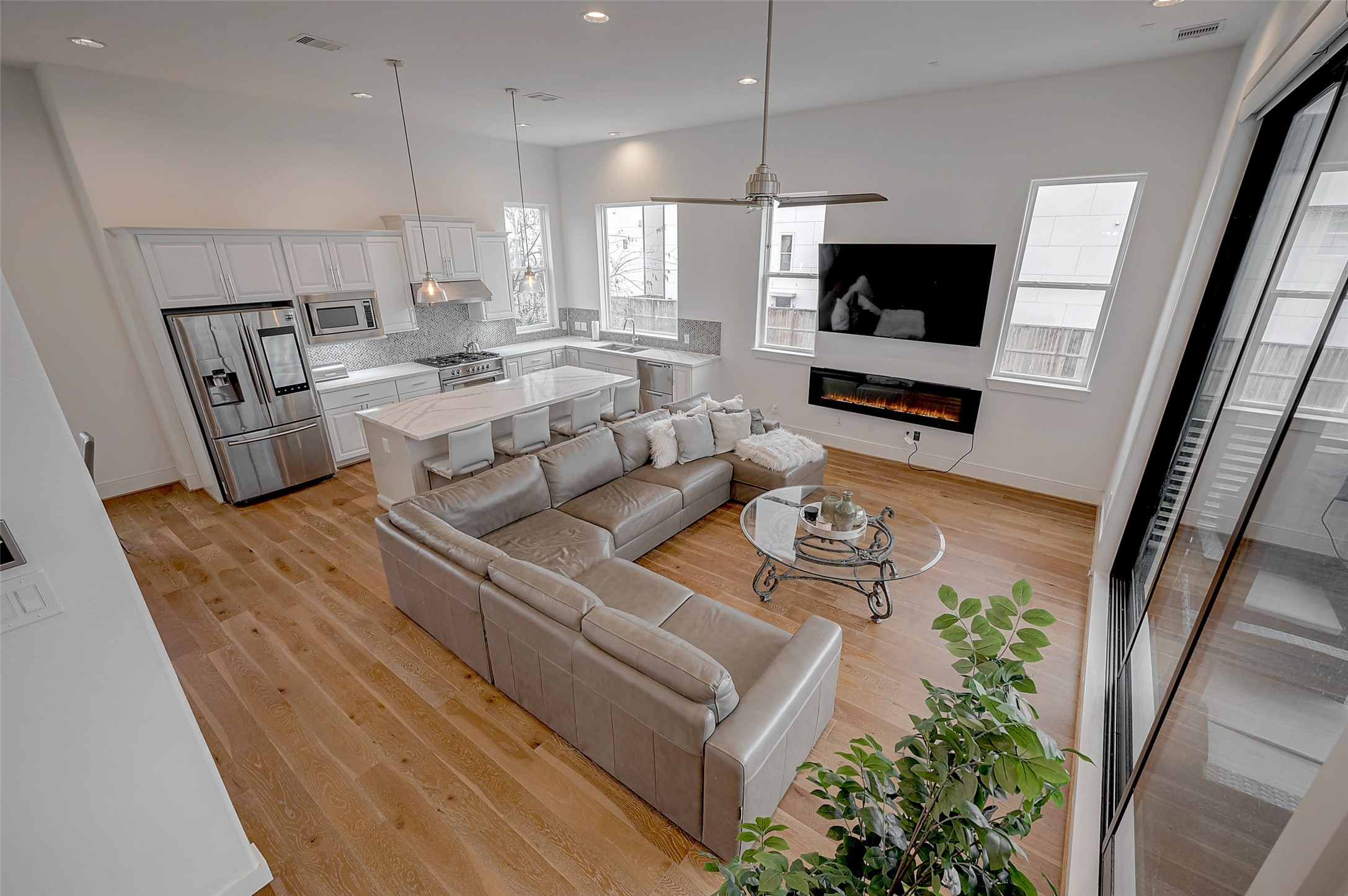 2414 Canal Street, Unit A Houston, TX 77003 - Photo 11 of 35