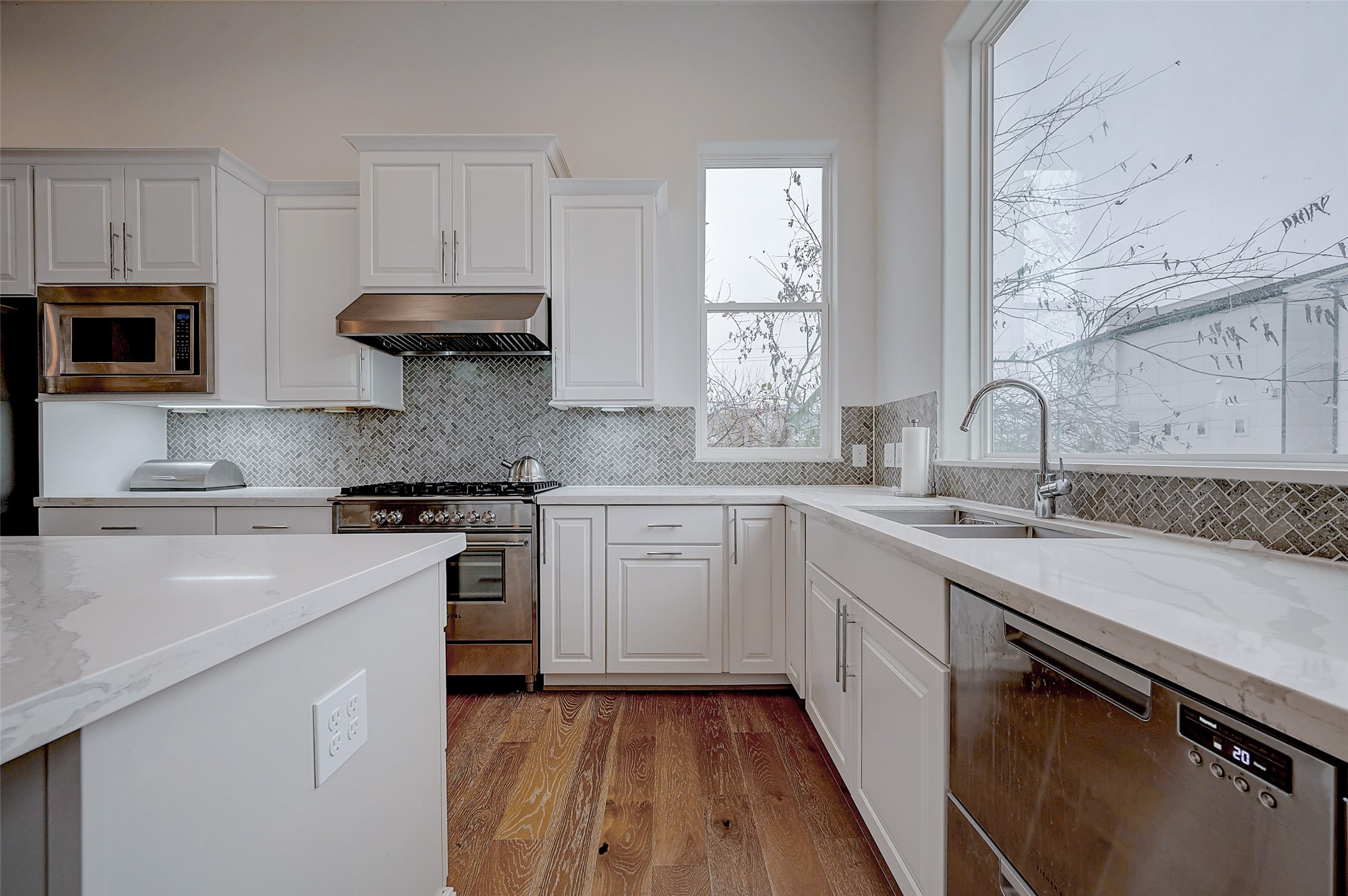 2414 Canal Street, Unit A Houston, TX 77003 - Photo 14 of 35