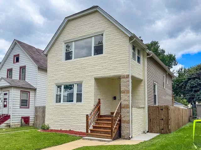 $314,900 | 126 South 12th Avenue, Maywood, IL 60153