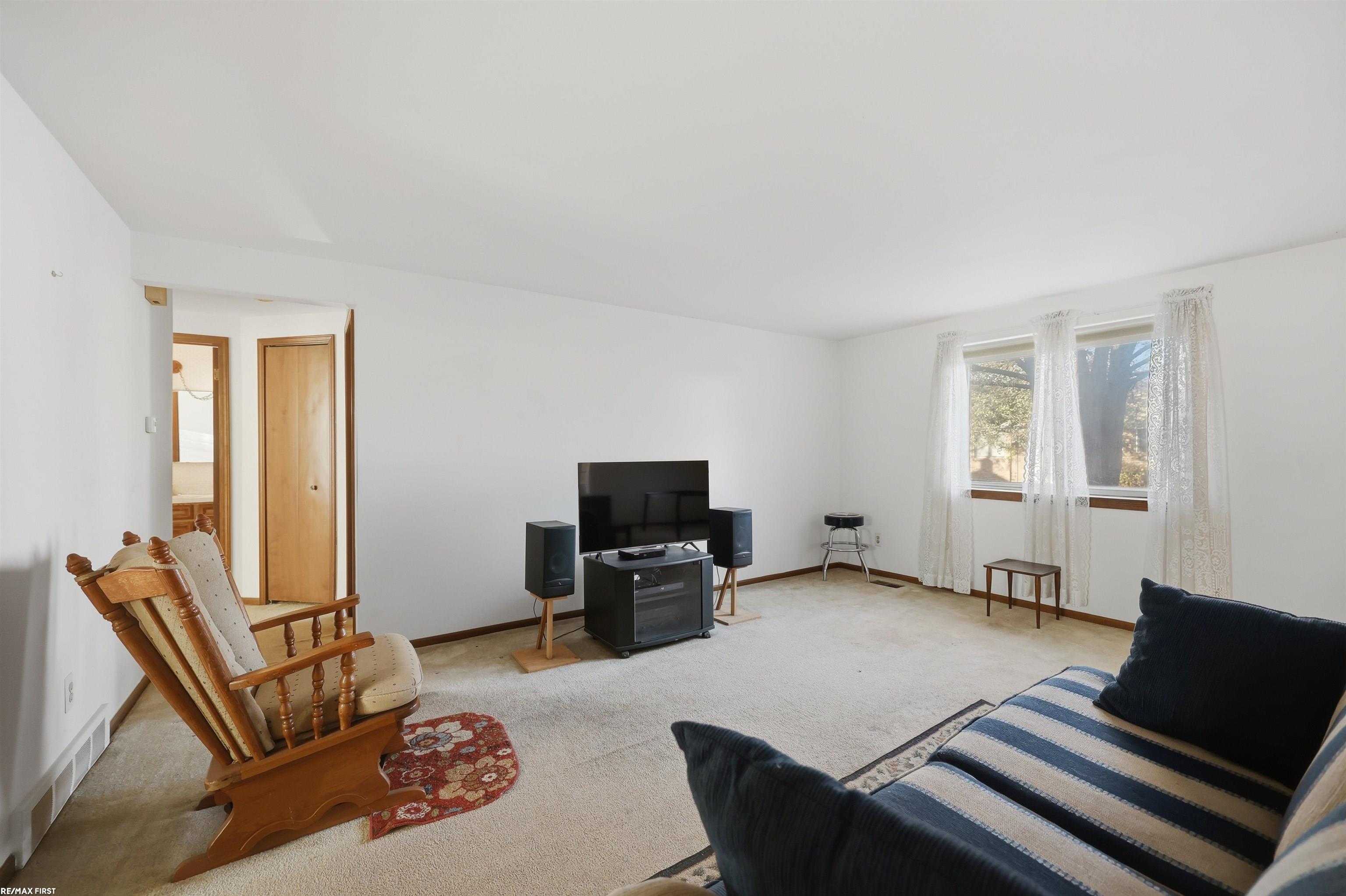 34245 Mulvey Road Fraser, MI 48026 - Photo 10 of 25 Gallery Image 10