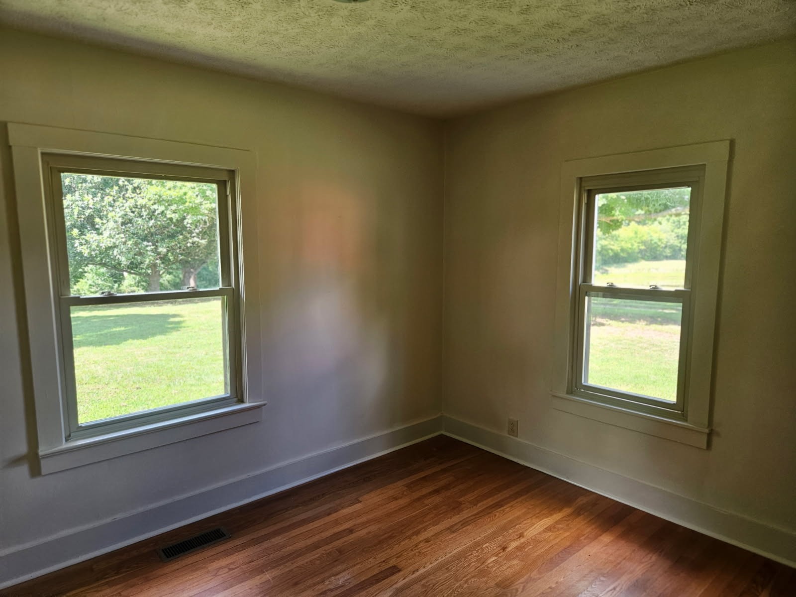 1699 Hoopers Hollow Road Adams, TN 37010 - Photo 12 of 24