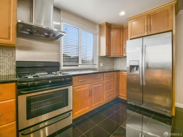 $999,888 | 8 Garden Grove Drive, Daly City, CA 94015