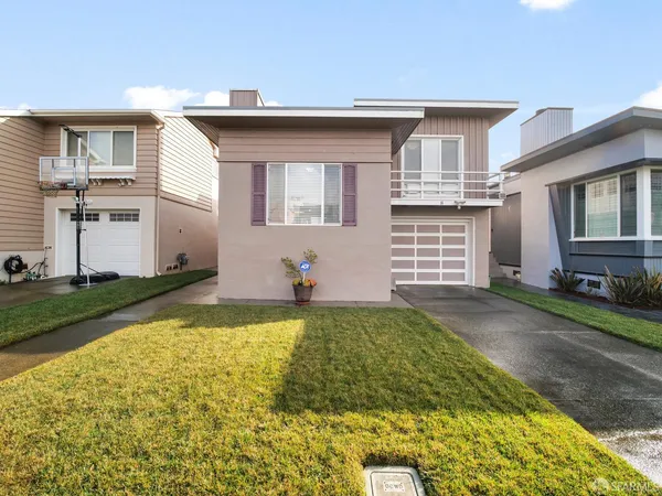 $999,888 | 8 Garden Grove Drive, Daly City, CA 94015