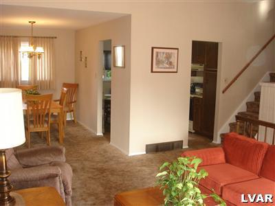 1935 Rockingham Drive Bethlehem, PA 18018 - Photo 3 of 21 Gallery Image 3