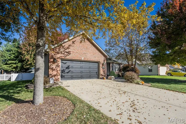 $410,000 | 4028 Sequoia Drive, Edwardsville, IL 62025