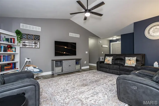 $410,000 | 4028 Sequoia Drive, Edwardsville, IL 62025