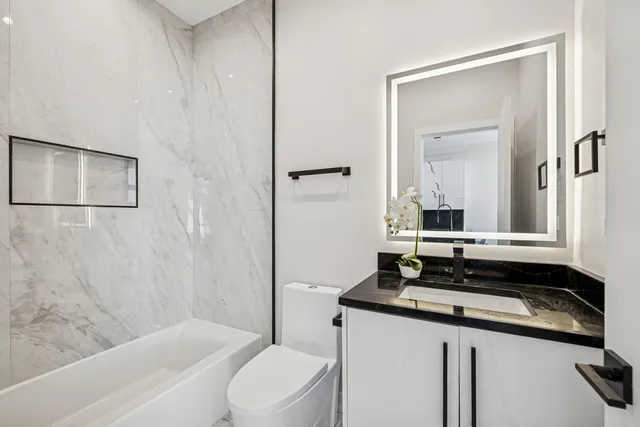 $520,000 | 1355 North Western Avenue, Unit 4D, Chicago, IL 60622