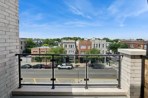 $520,000 | 1355 North Western Avenue, Unit 4D, Chicago, IL 60622