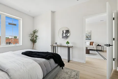 $520,000 | 1355 North Western Avenue, Unit 4D, Chicago, IL 60622