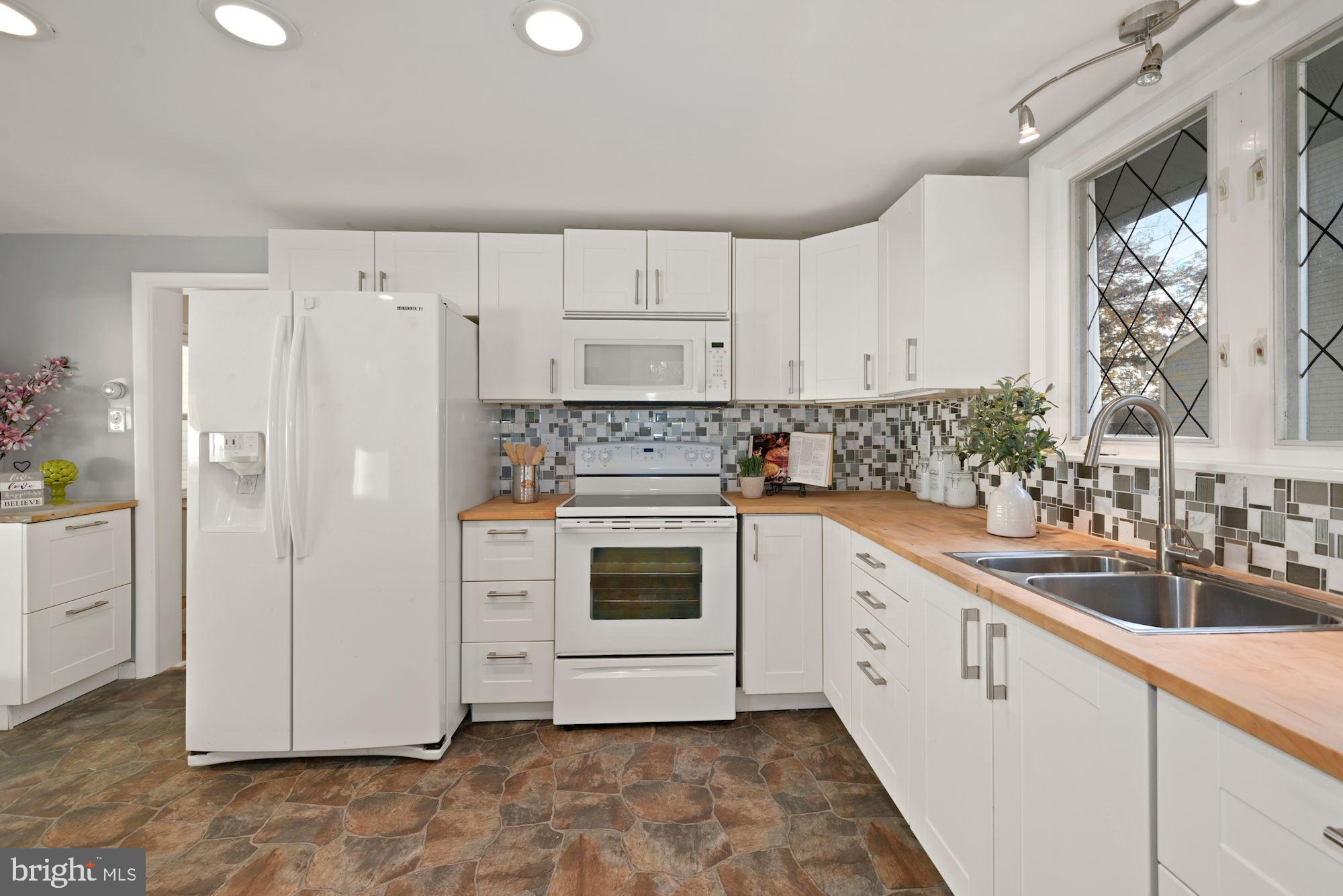 329 Union Avenue Runnemede, NJ 08078 - Photo 16 of 32 Kitchen