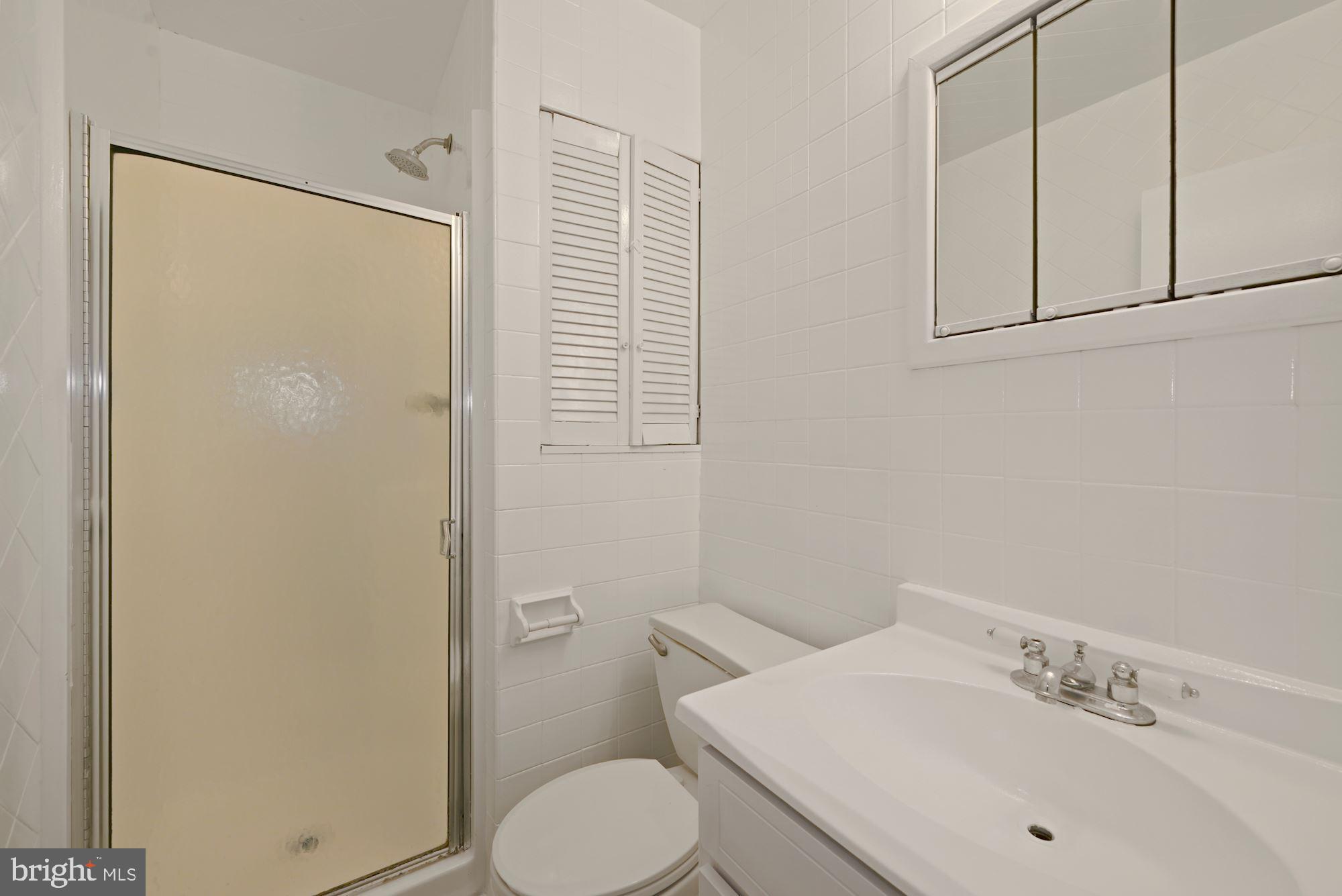 329 Union Avenue Runnemede, NJ 08078 - Photo 23 of 32 Primary Bath