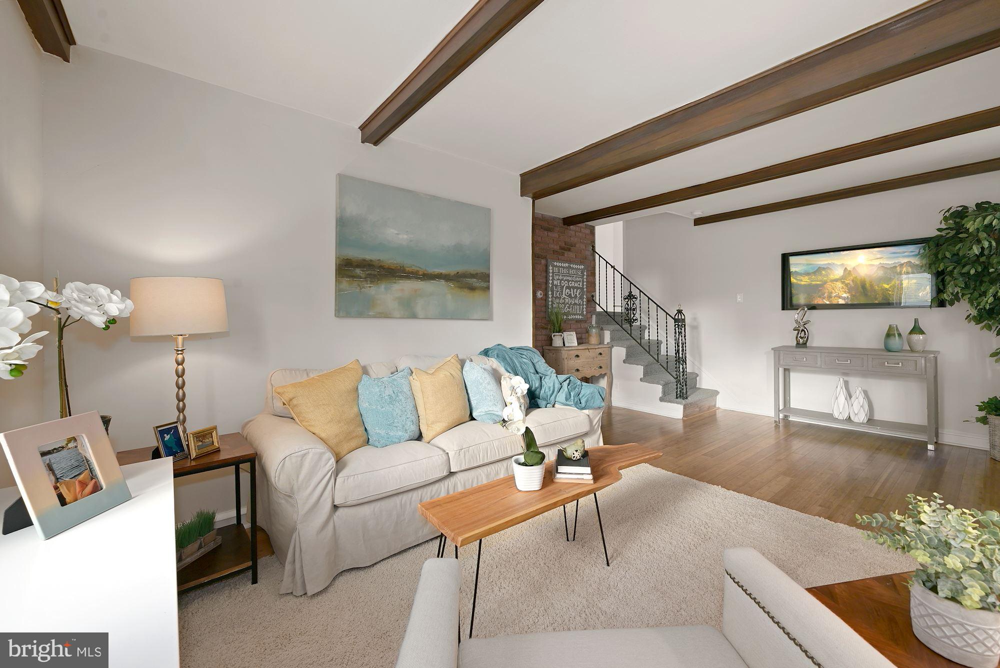 329 Union Avenue Runnemede, NJ 08078 - Photo 9 of 32 Living Room