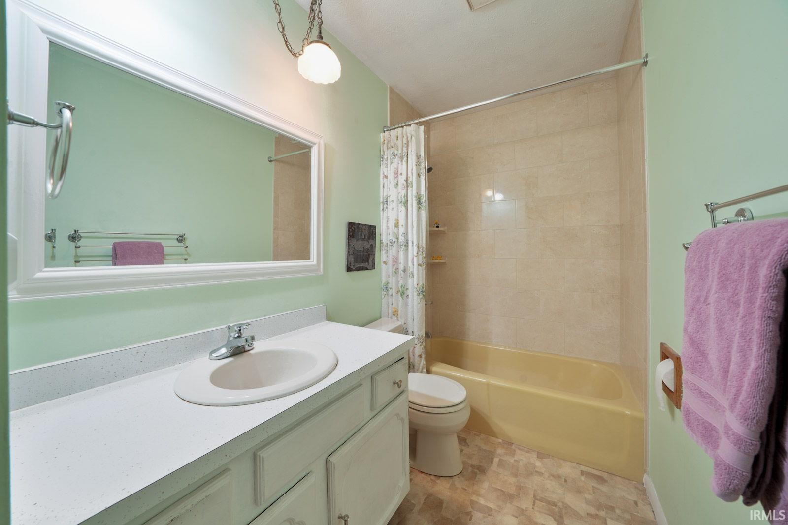 50949 Clover Road Granger, IN 46530 - Photo 16 of 32 Gallery Image 16