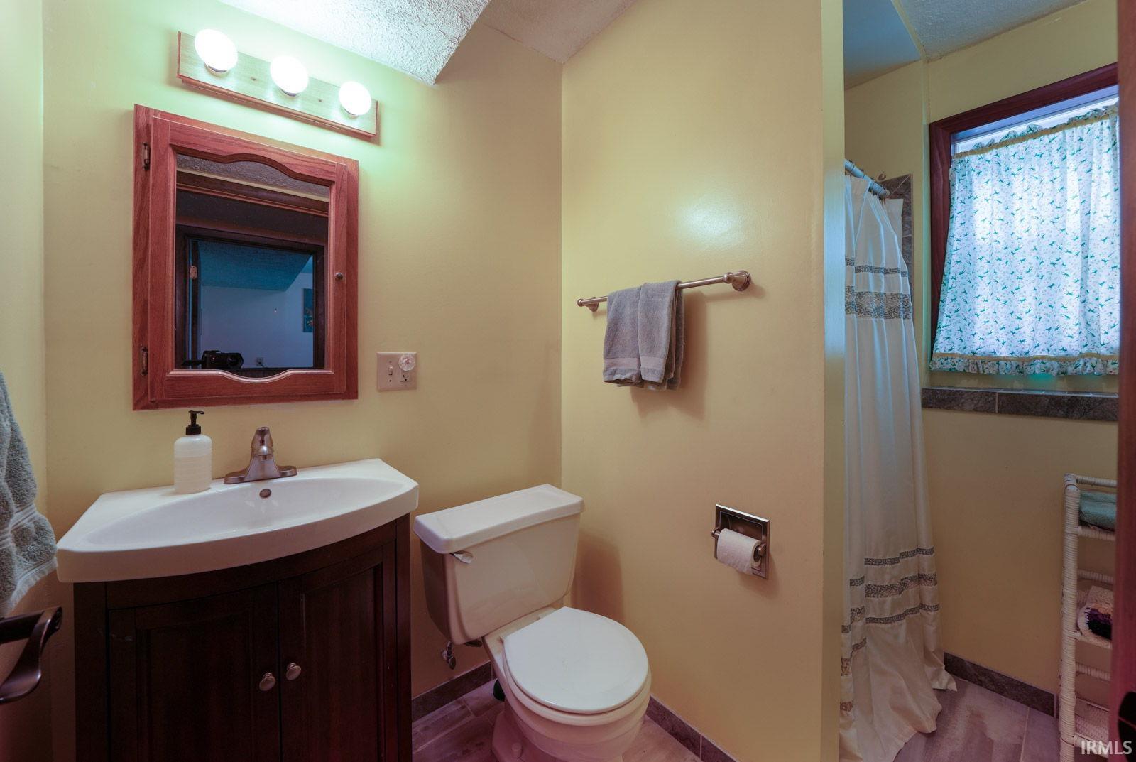 50949 Clover Road Granger, IN 46530 - Photo 17 of 32 Gallery Image 17
