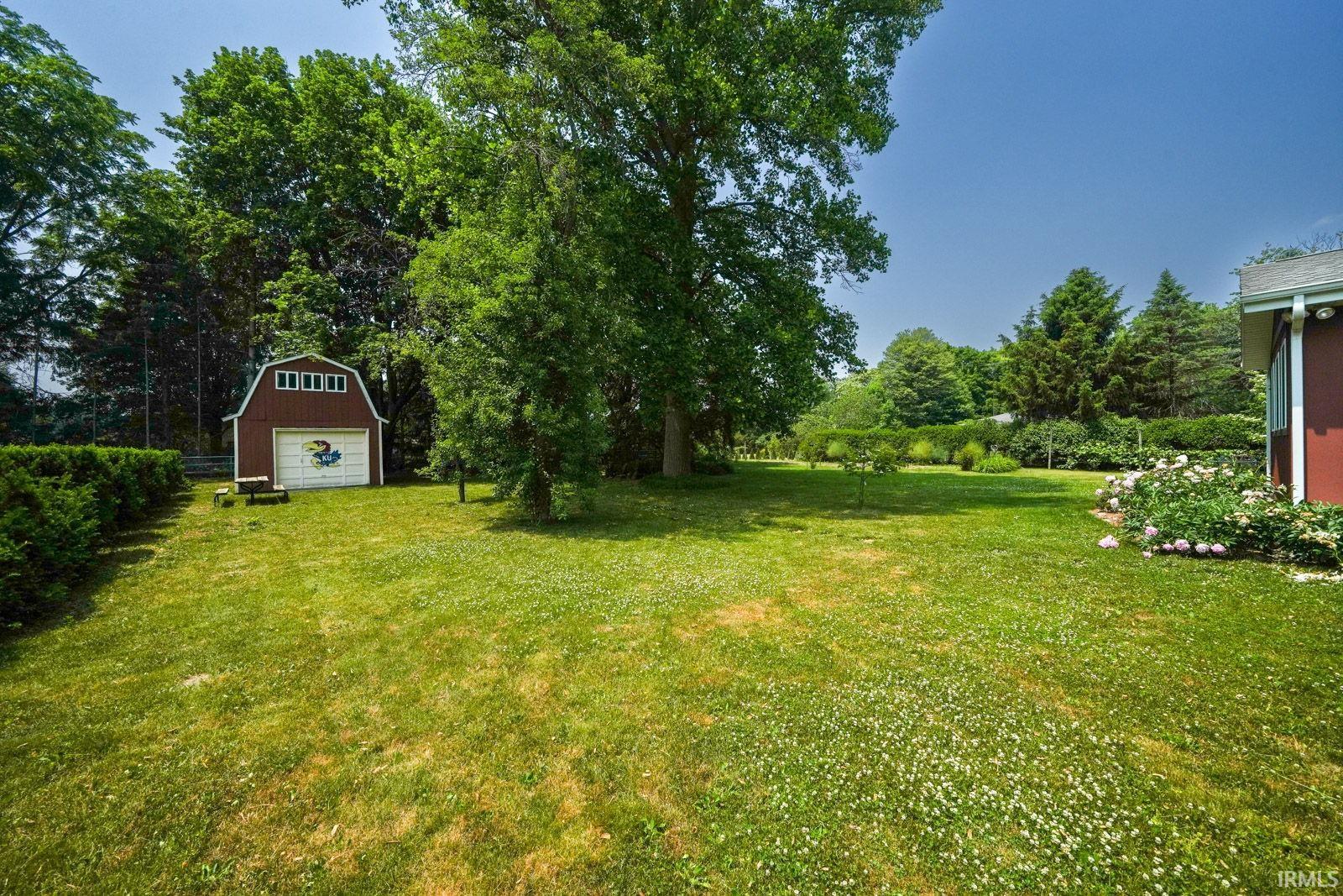 50949 Clover Road Granger, IN 46530 - Photo 25 of 32 Gallery Image 25
