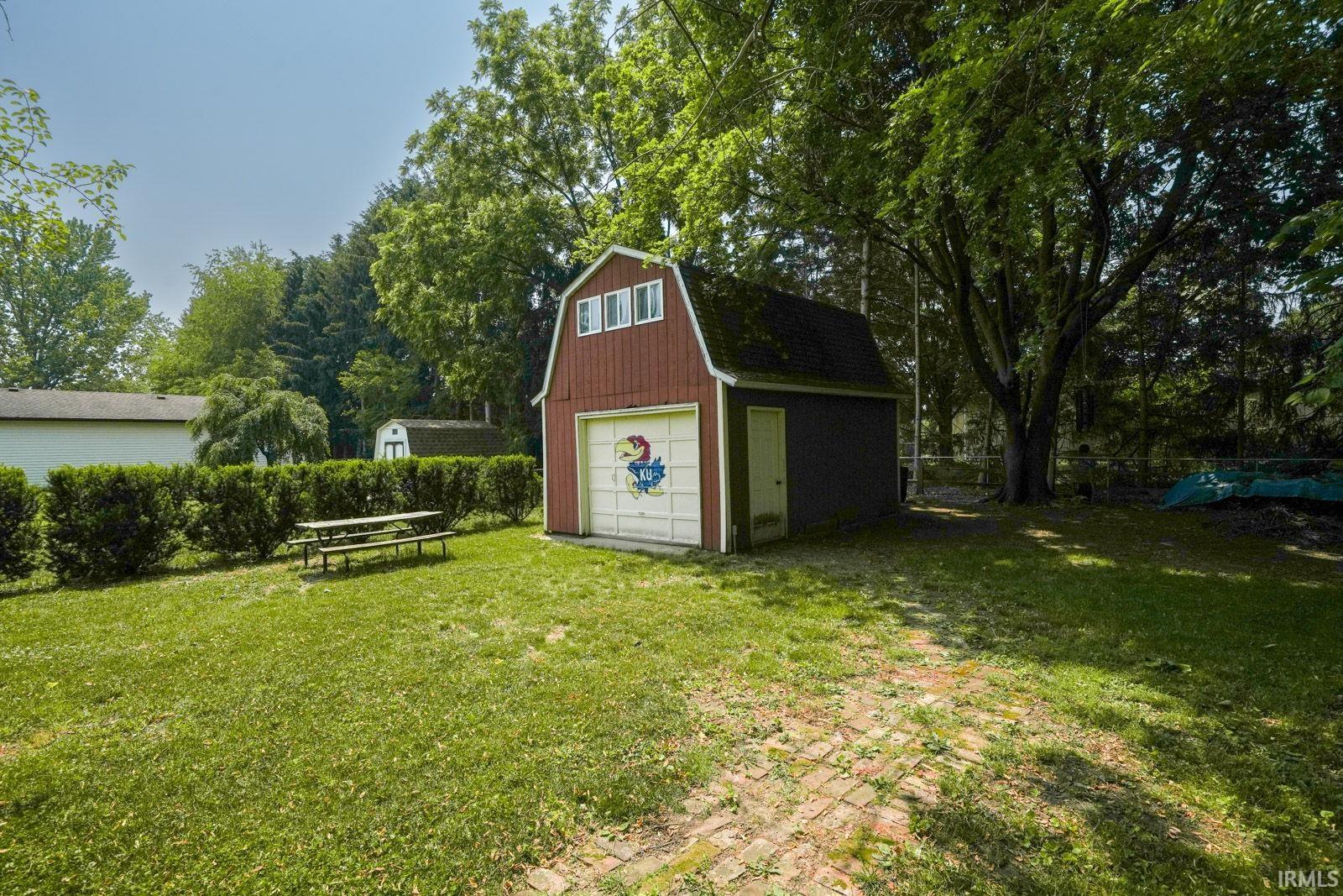 50949 Clover Road Granger, IN 46530 - Photo 26 of 32 Gallery Image 26