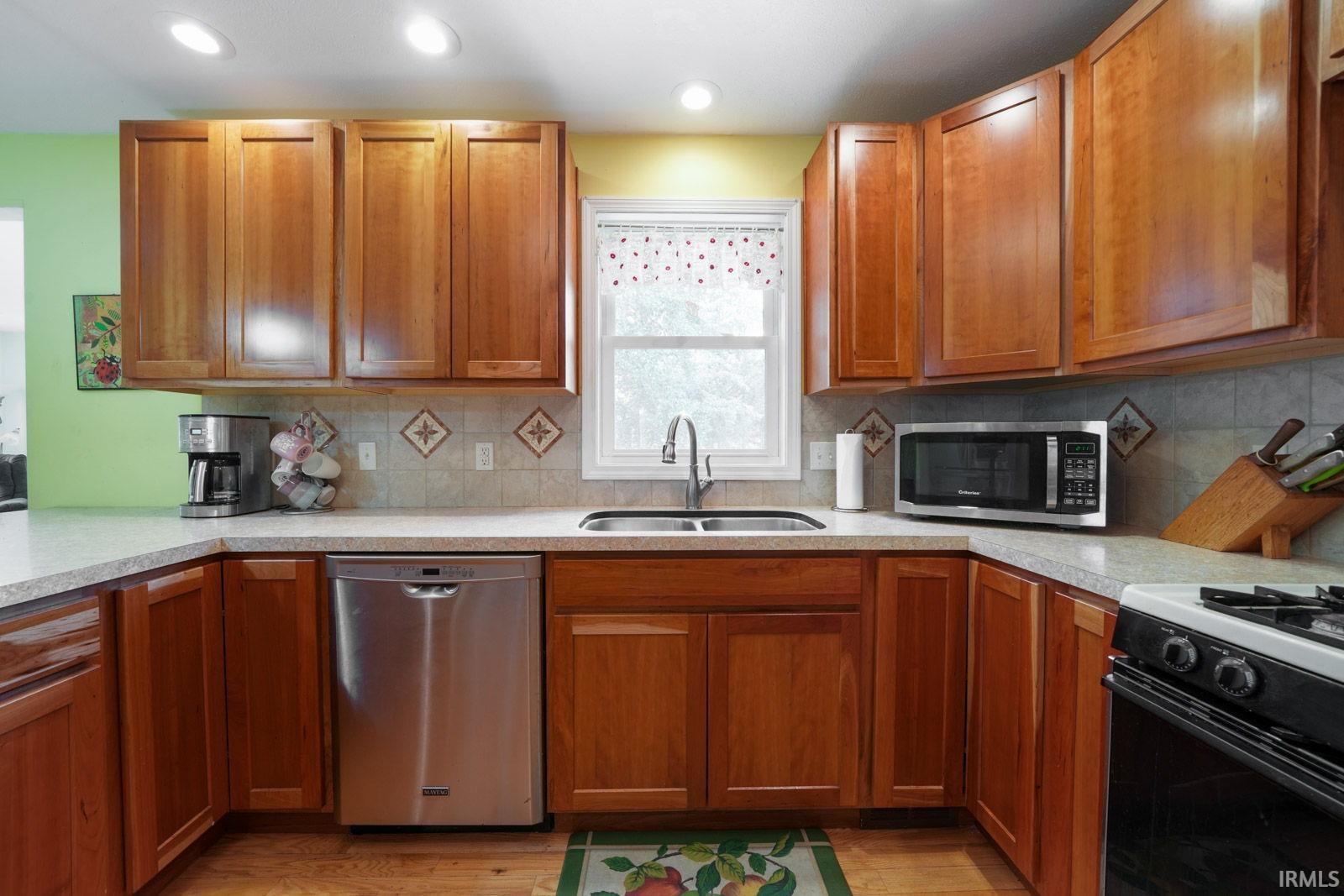 50949 Clover Road Granger, IN 46530 - Photo 5 of 32 Gallery Image 5