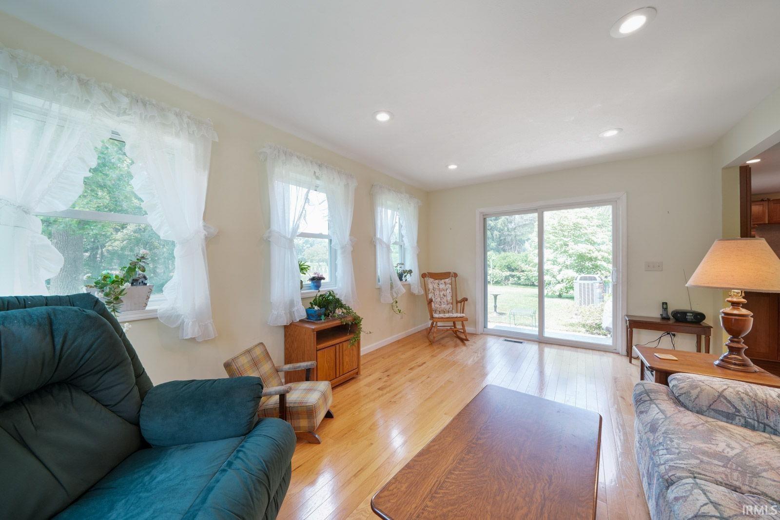 50949 Clover Road Granger, IN 46530 - Photo 10 of 32 Gallery Image 10