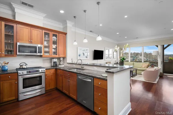 $1,199,000 | 127 West Main Street, Unit 205, Tarrytown, NY 10591