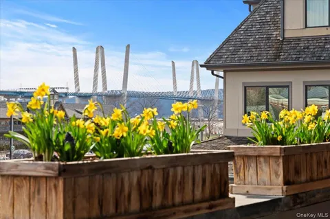$1,199,000 | 127 West Main Street, Unit 205, Tarrytown, NY 10591