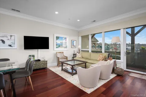 $1,199,000 | 127 West Main Street, Unit 205, Tarrytown, NY 10591
