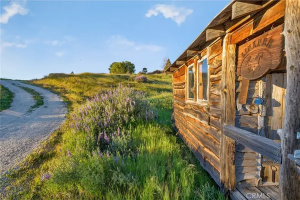 $829,000 | 3476 Redtail Place, Creston, CA 93432