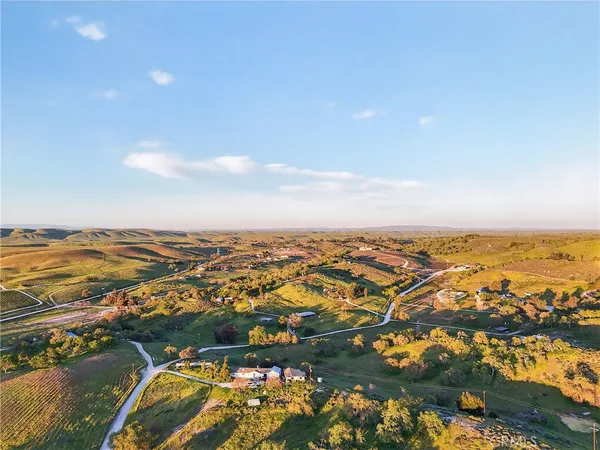 $829,000 | 3476 Redtail Place, Creston, CA 93432