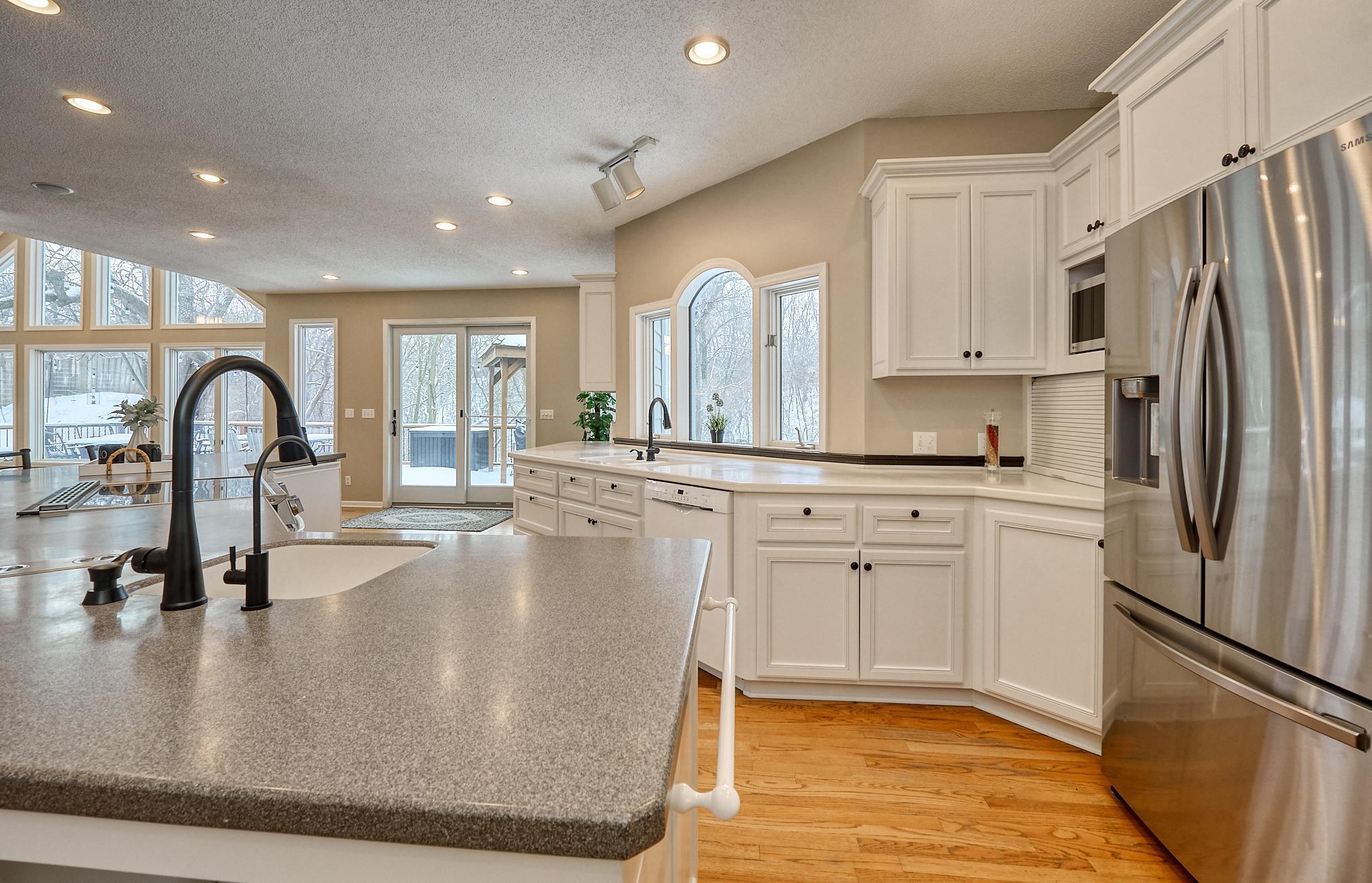 11709 Welters Way Eden Prairie, MN 55347 - Photo 31 of 86