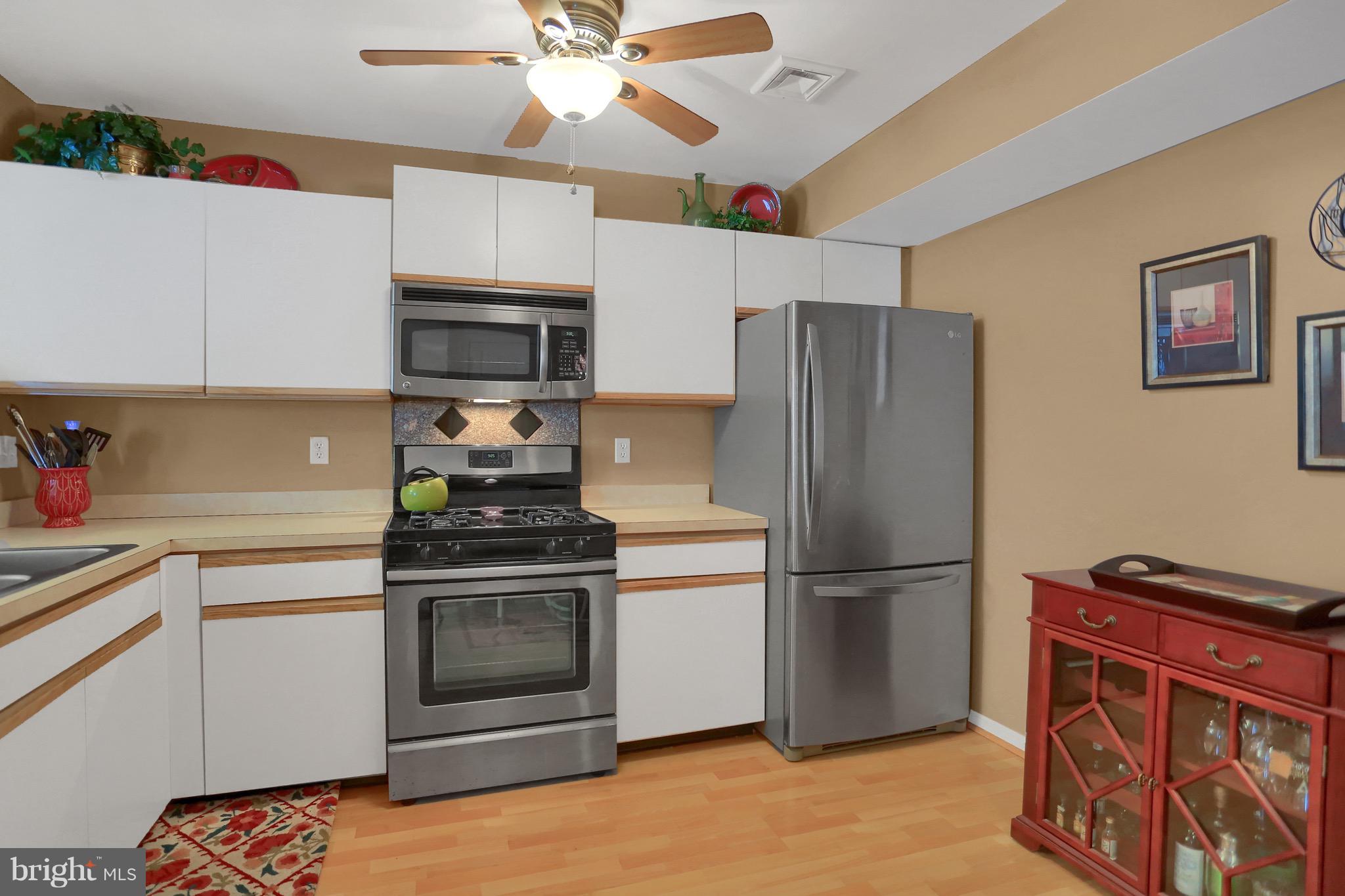 210 Fawn Ridge North Harrisburg, PA 17110 - Photo 3 of 18 Gallery Image 3