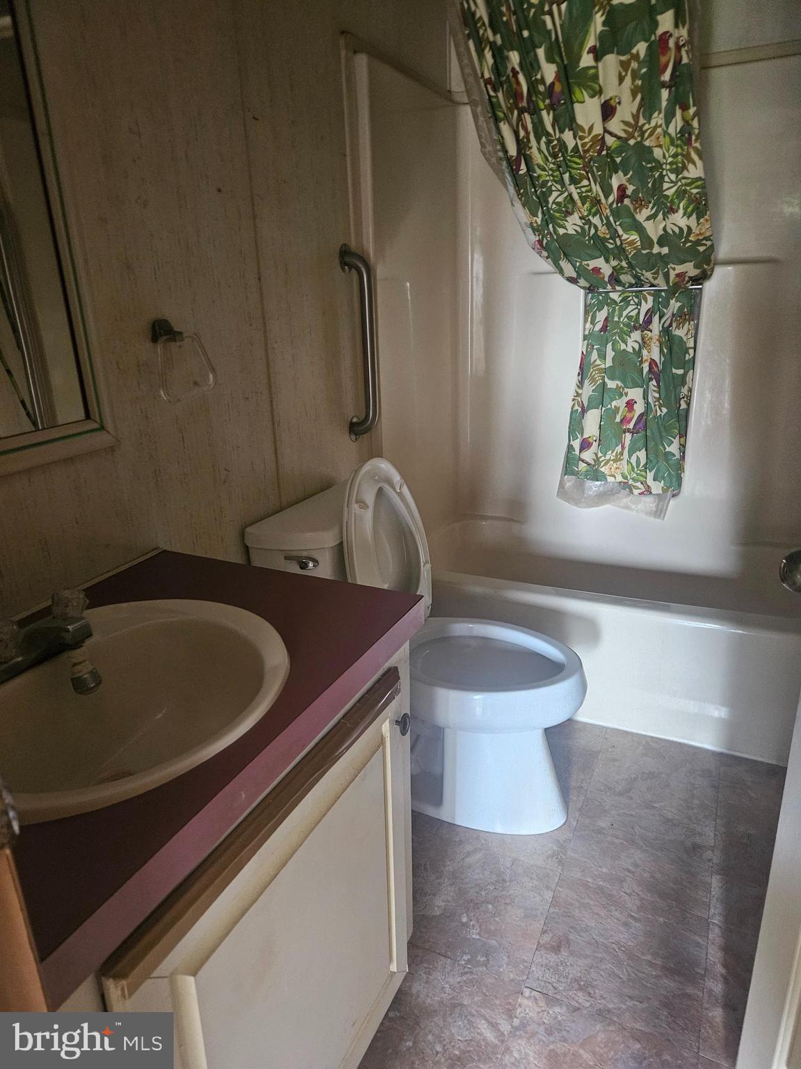 333 Newcomer Road Windsor, PA 17366 - Photo 20 of 25 a bathroom with a sink a toilet and bathtub