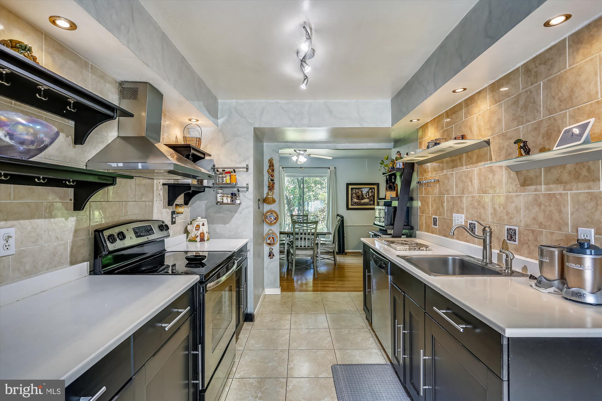 9065 Centerway Road Gaithersburg, MD 20879 - Photo 8 of 56